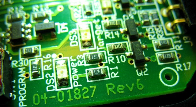 IQE Extends Long-Term Supply Partnership with Lumentum