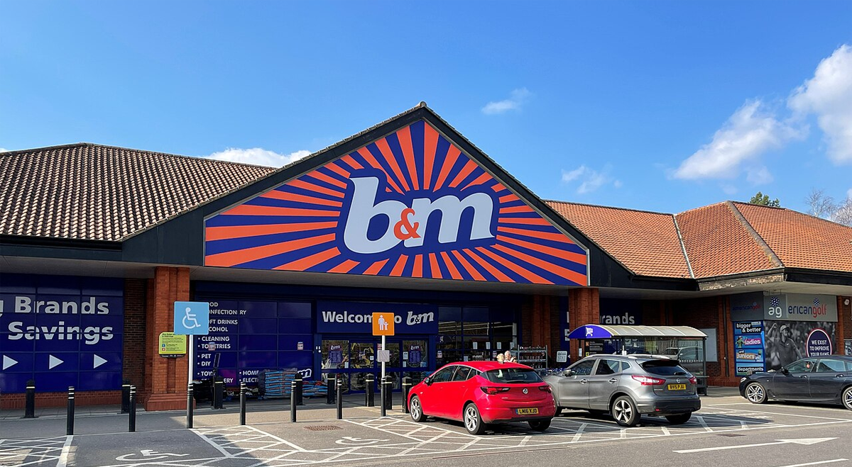 B&M store