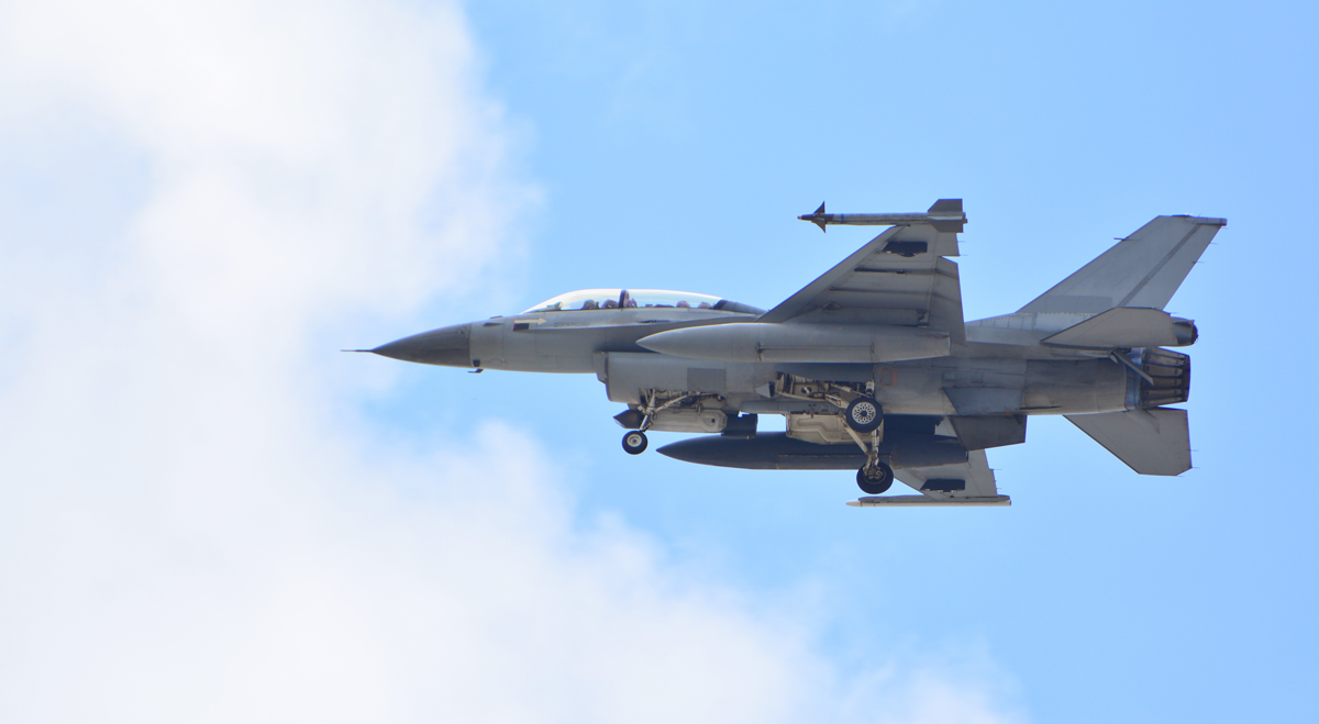 Fighter jet