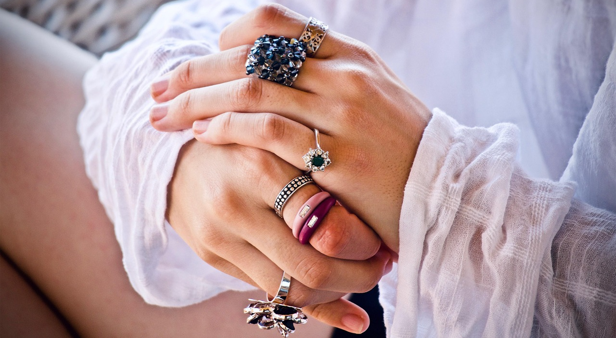Hands with several rings