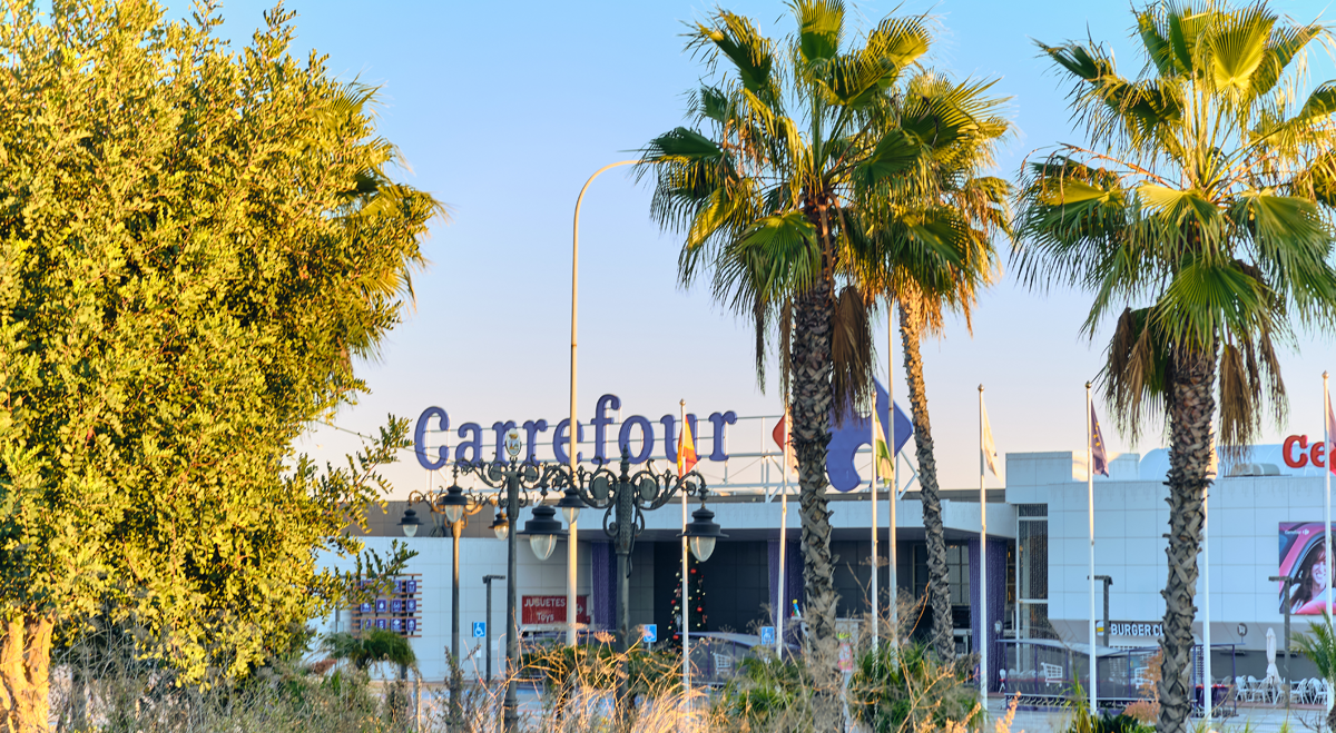 Carrefour shares fall after first-half results disappoint investors